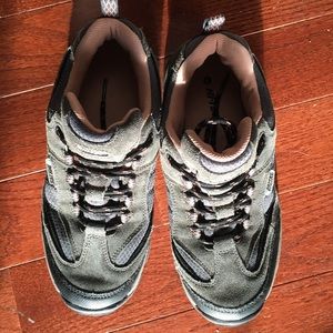 Waterproof* Hiking Shoes Size 6